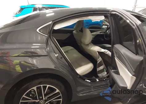 2025 Toyota Camry Xle z USA, uszkodzony, nr VIN 4T1DAACK2SU077610